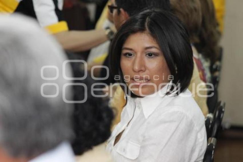 IEE . REGISTRO ROXANA LUNA
