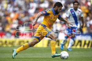 FÚTBOL . PUEBLA FC VS TIGRES