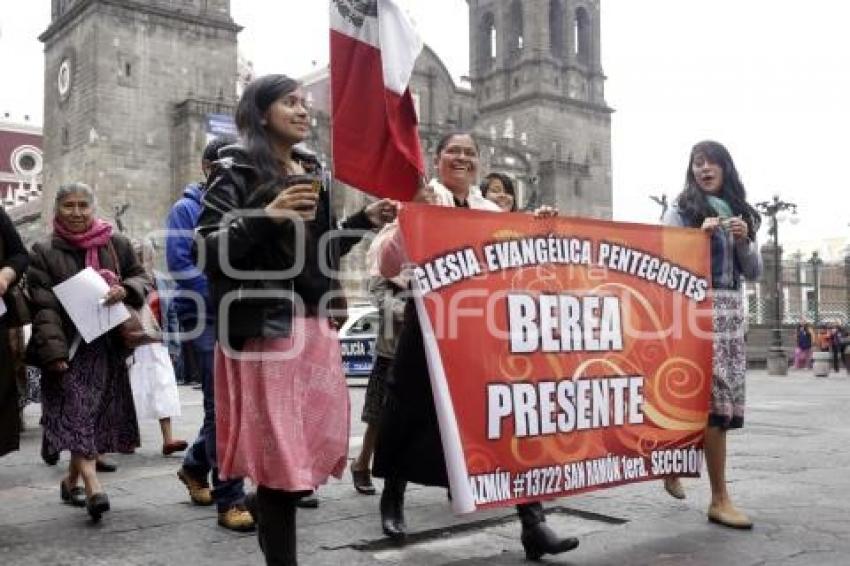 EVANGÉLICOS FESTEJAN A BENITO JUÁREZ