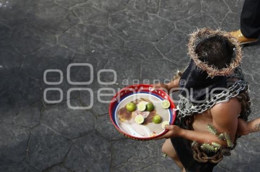 SEMANA SANTA . ENGRILLADOS