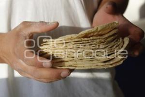 TORTILLA . ECONOMÍA