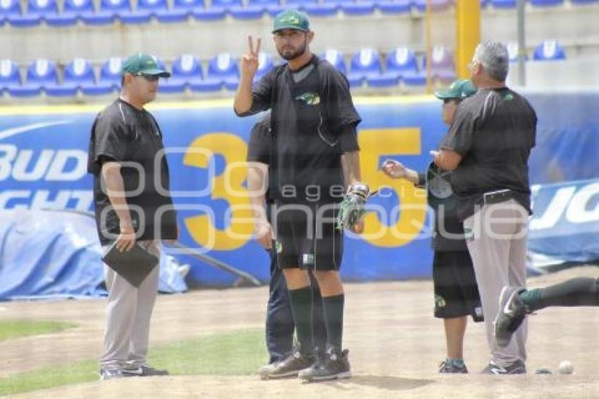 BEISBOL . ENTRENAMIENTO . PERICOS DE PUEBLA