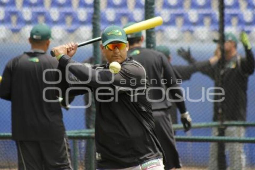 BEISBOL . ENTRENAMIENTO . PERICOS DE PUEBLA