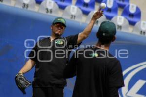 BEISBOL . ENTRENAMIENTO . PERICOS DE PUEBLA