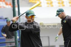 BEISBOL . ENTRENAMIENTO . PERICOS DE PUEBLA