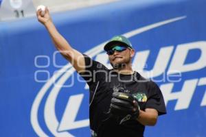 BEISBOL . ENTRENAMIENTO . PERICOS DE PUEBLA