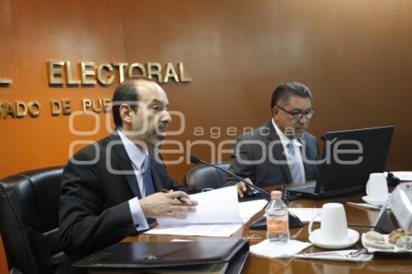 SESIÓN ORDINARIA . INE