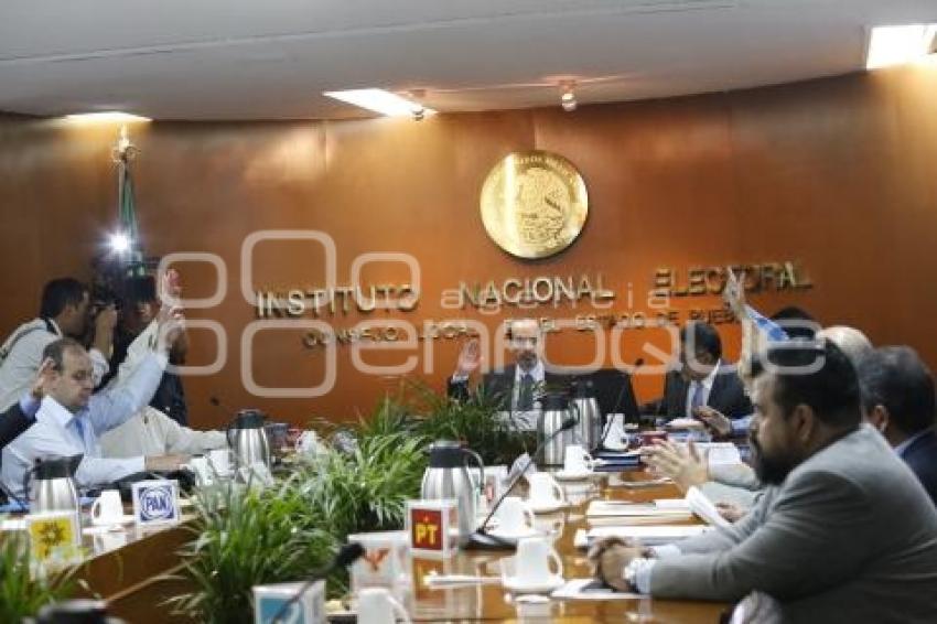 SESIÓN ORDINARIA . INE