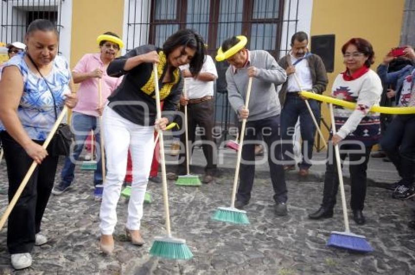 INICIA CAMPAÑA ROXANA LUNA