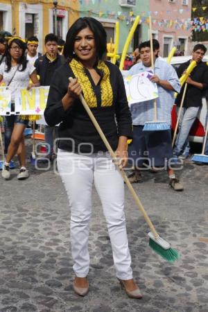 INICIA CAMPAÑA ROXANA LUNA