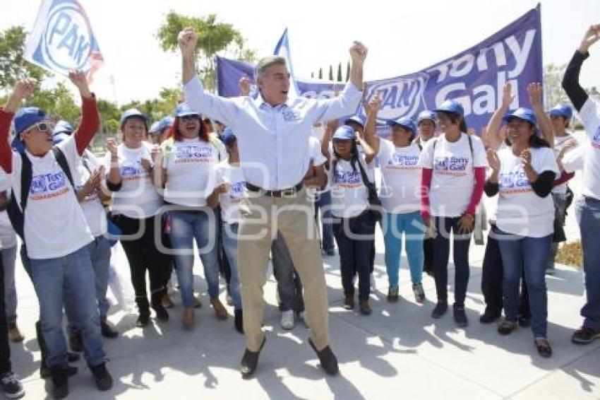 ELECCIONES . CAMIÓN ANTONIO GALI