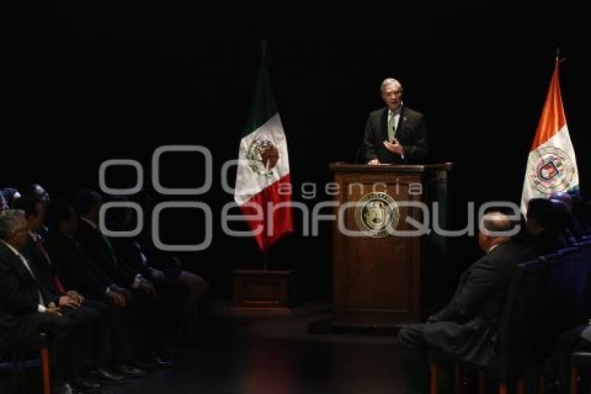 UDLAP . INFORME LUIS ERNESTO DERBÉZ