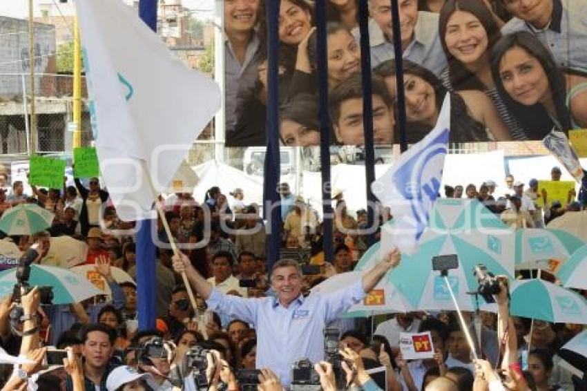 ELECCIONES . ANTONIO GALI EN CHOLULA