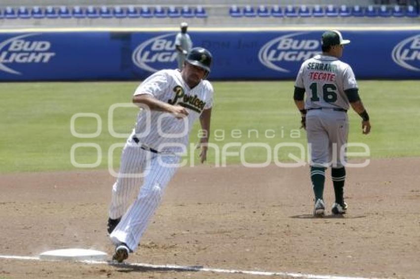 BEISBOL . PERICOS VS LEONES