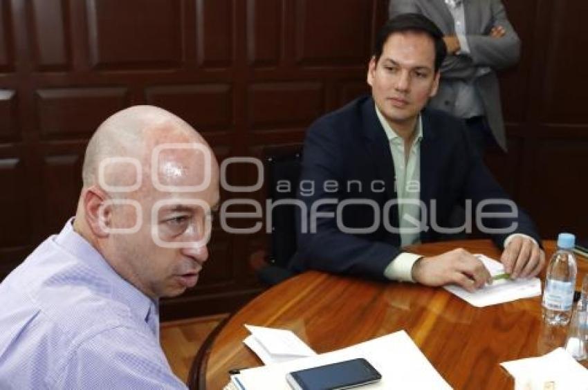 GOBIERNO MUNICIPAL . REGIDORES