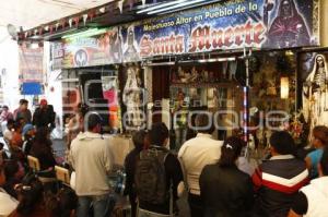 SANTA MUERTE . ANIVERSARIO ALTAR