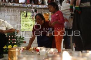 SANTA MUERTE . ANIVERSARIO ALTAR