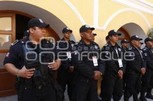 ENTREGA DE UNIFORMES . CHOLULA