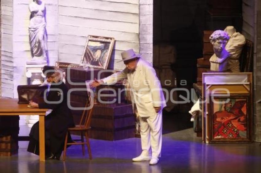 UN PICASSO . TEATRO