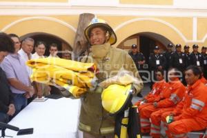 ENTREGA DE UNIFORMES . CHOLULA