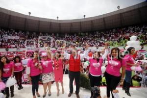 ELECCIONES . BLANCA ALCALA . LIENZO CHARRO