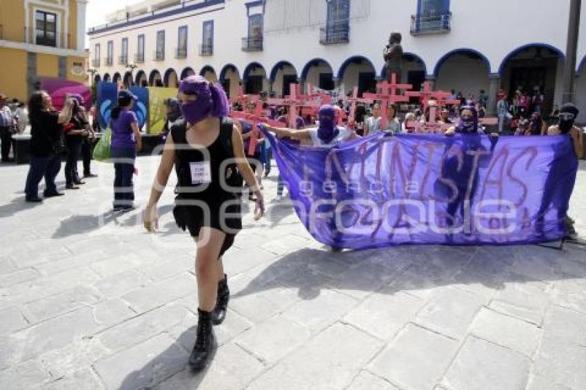 FEMINISTAS 24A