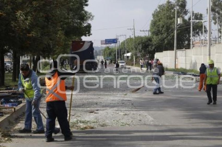 TREN GOLPEA TRACTO CAMION DE REFRESCOS 