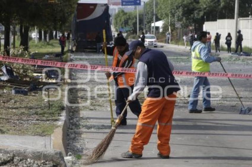 TREN GOLPEA TRACTO CAMION DE REFRESCOS 