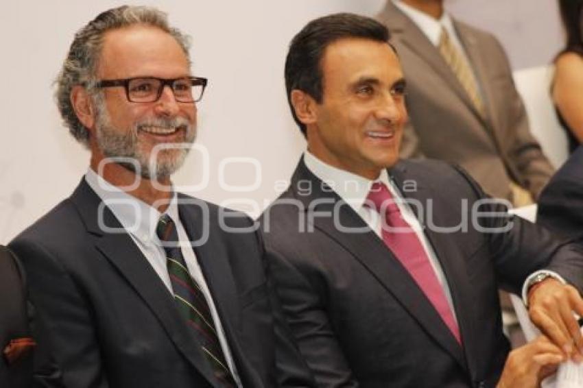 PREMIO AL MÉRITO EMPRENDEDOR