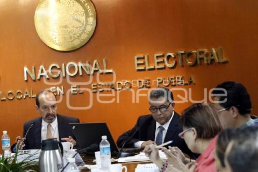 SESIÓN ORDINARIA . INE
