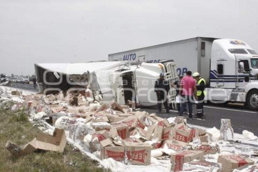 VOLCADURA AUTOPISTA MÉXICO-PUEBLA