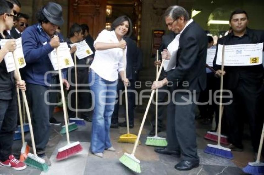 ELECCIONES . ROXANA LUNA . AYUNTAMIENTO