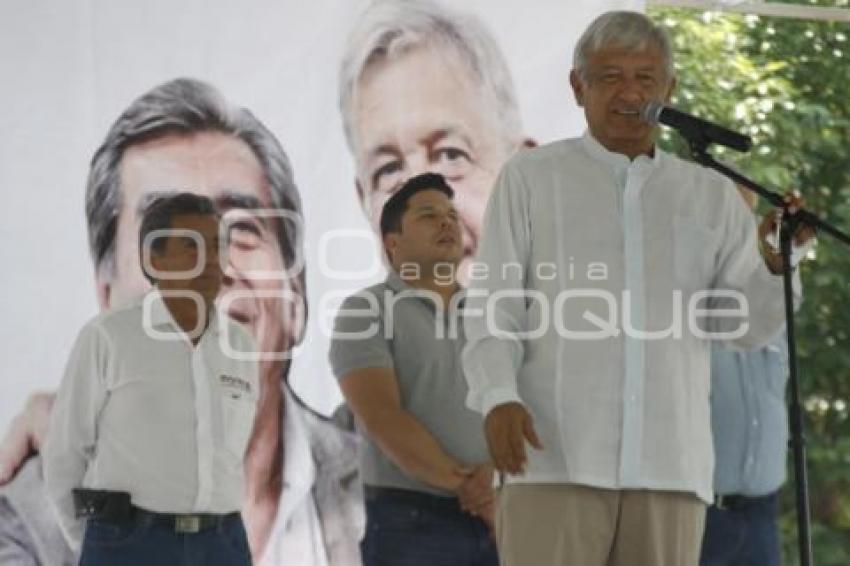 GIRA DE AMLO