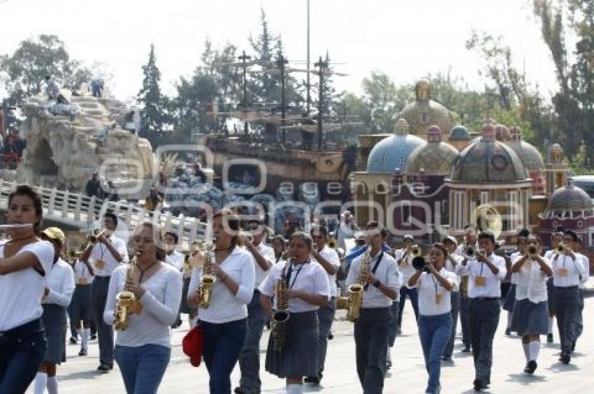 DESFILE 5 DE MAYO . ENSAYO