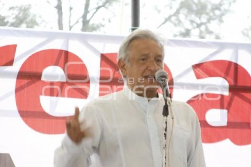 GIRA DE AMLO