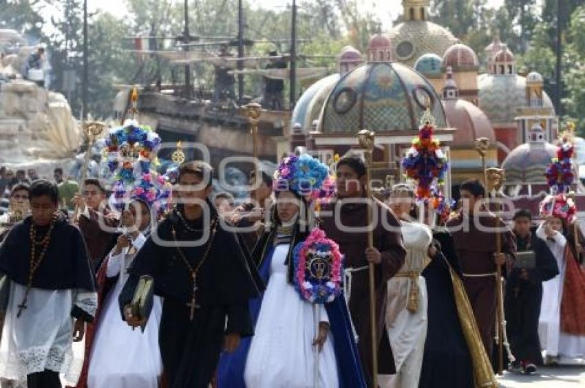 DESFILE 5 DE MAYO . ENSAYO