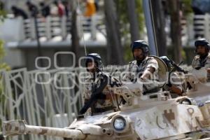 DESFILE CÍVICO MILITAR . 5 DE MAYO