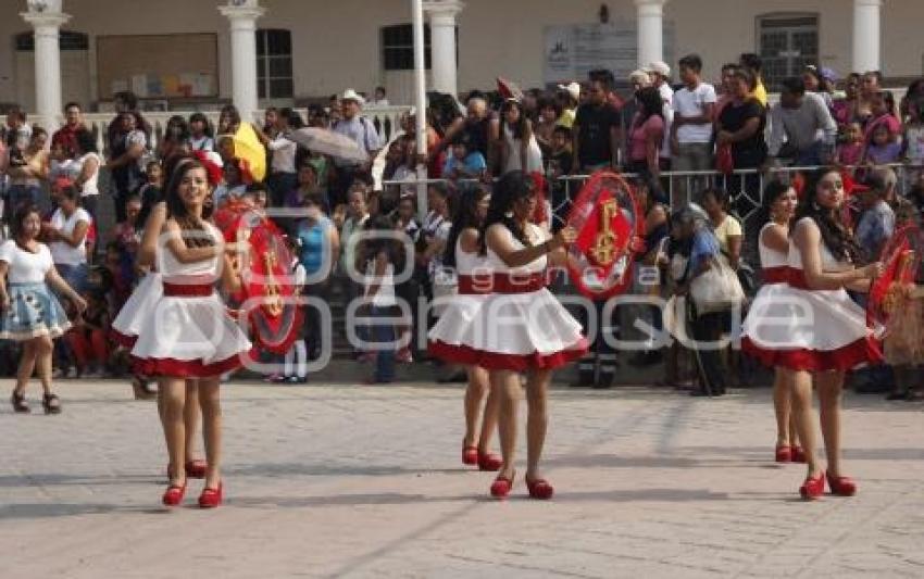 DESFILE 5 DE MAYO . ACATLÁN