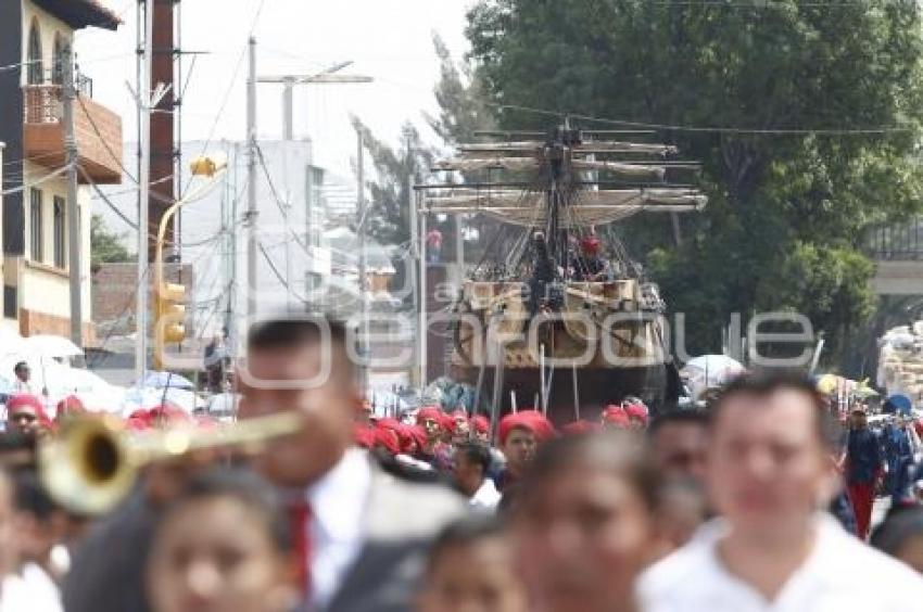 DESFILE CÍVICO MILITAR . 5 DE MAYO