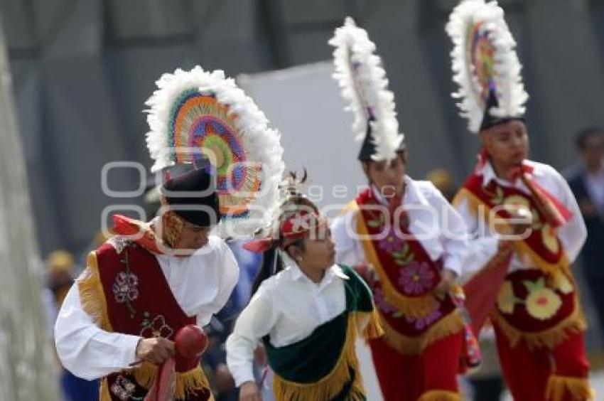 DESFILE CÍVICO MILITAR . 5 DE MAYO