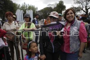 DESFILE 5 DE MAYO . ANA TERESA ARANDA