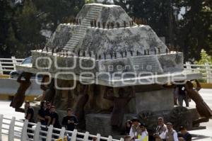 DESFILE CÍVICO MILITAR . 5 DE MAYO