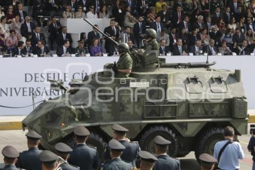 DESFILE CÍVICO MILITAR . 5 DE MAYO