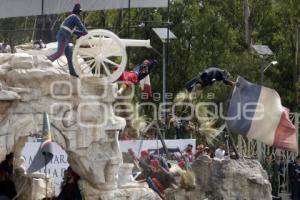 DESFILE CÍVICO MILITAR . 5 DE MAYO