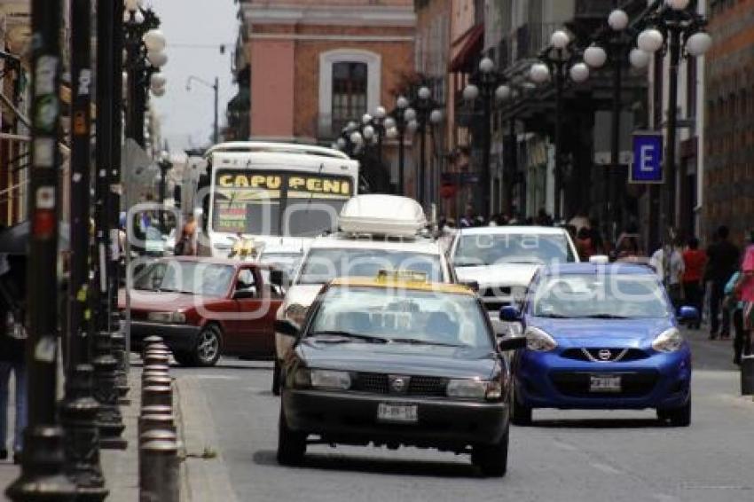 DESFILE 5 DE MAYO . TRAFICO