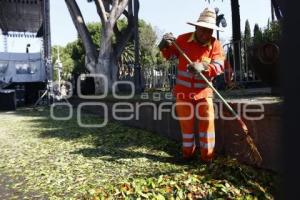 SERVICIO DE LIMPIA . BARRENDEROS