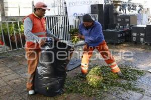 SERVICIO DE LIMPIA . BARRENDEROS