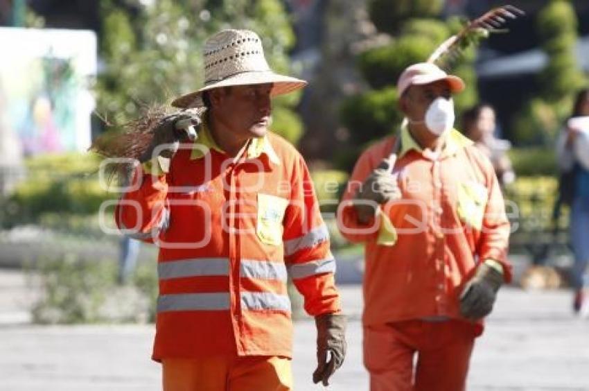 SERVICIO DE LIMPIA . BARRENDEROS