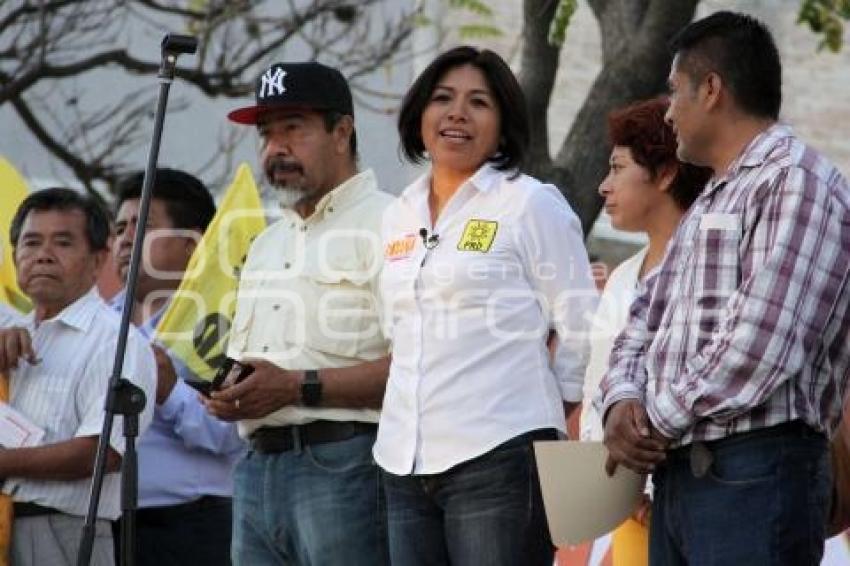 ELECCIONES . ROXANA LUNA EN TEHUACÁN