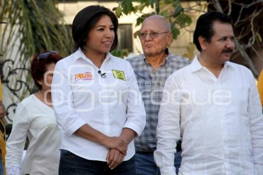 ELECCIONES . ROXANA LUNA EN TEHUACÁN